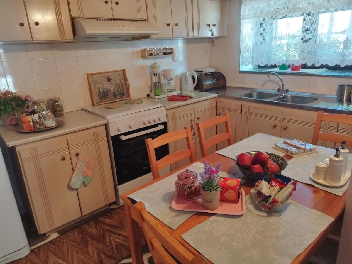 Cosy Lake House, Μια Ανάσα Πριν Τη Λίμνη Kalívia Exterior foto