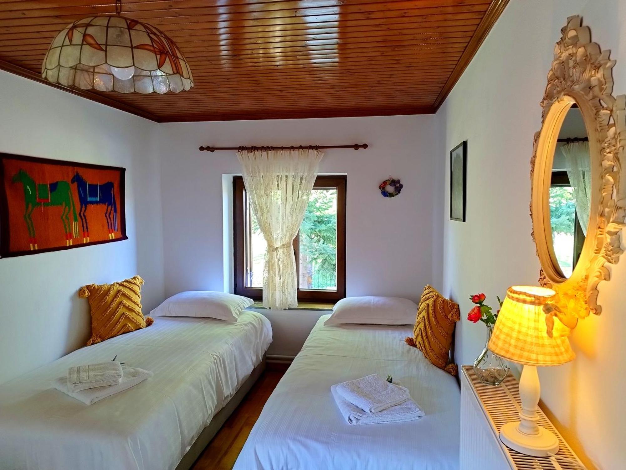 Cosy Lake House, Μια Ανάσα Πριν Τη Λίμνη Kalívia Exterior foto