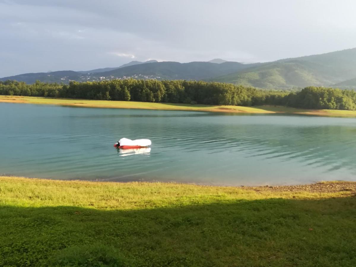 Cosy Lake House, Μια Ανάσα Πριν Τη Λίμνη Kalívia Exterior foto